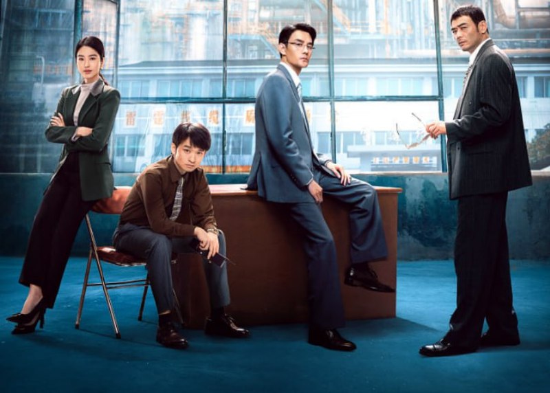 大江大河之岁月如歌 (2024) 4K高码率 33全集完结补1993年6月，东海化工与洛达公司的跨国合作正在如火如荼地推进，而促成东海合资的关键人物宋运辉（王凯 饰），正在各方面都比不上东海的彭阳农药厂带着工人们搞工艺改革，经历了东海到彭阳巨大落差的宋运辉依然秉持奋斗初心